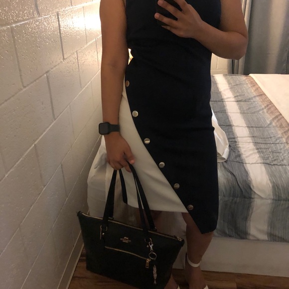 White and Navy Blue Tommy Hilfiger Dress - Picture 2 of 8